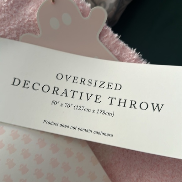 Cupcakes and Cashmere Halloween Light Pink Ghost Blanket Throw👻👻 - Picture 6 of 6